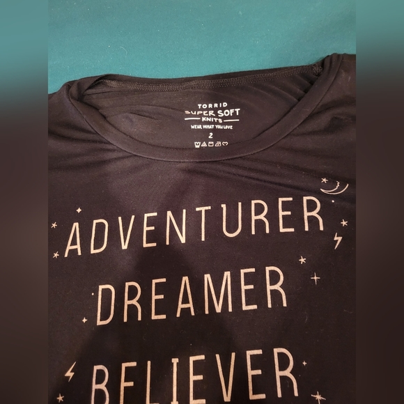 T-Shirt - Picture 2 of 2